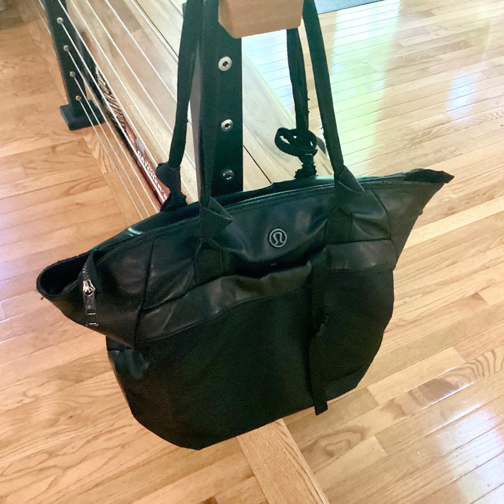 Lululemon Do What Moves You Black Athletic Gym Bag